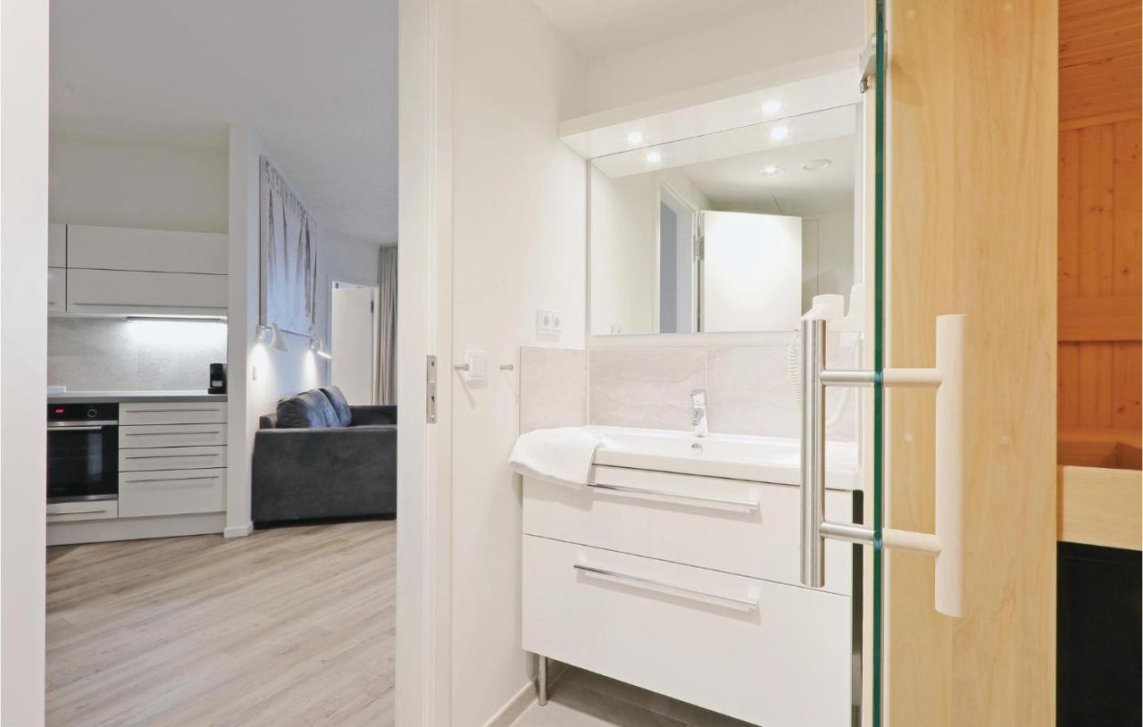 Cozy Apartment In Luebeck Travemuende With Sauna Екстер'єр фото